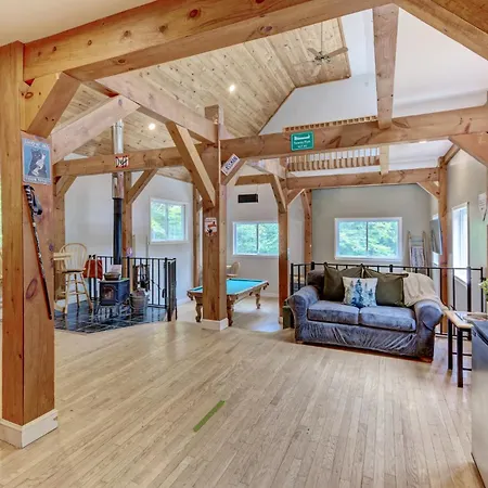 Huge Renovated Home Sleeps 12+ 5 Br/3Ba Home Off